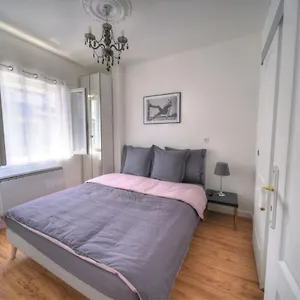 Apartment La Petite Venise